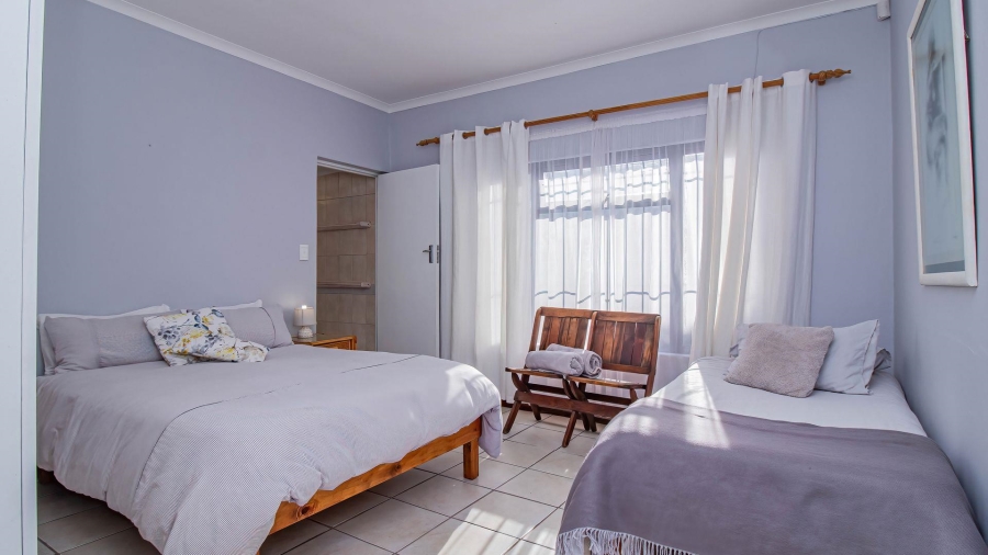 4 Bedroom Property for Sale in De Kelders Western Cape